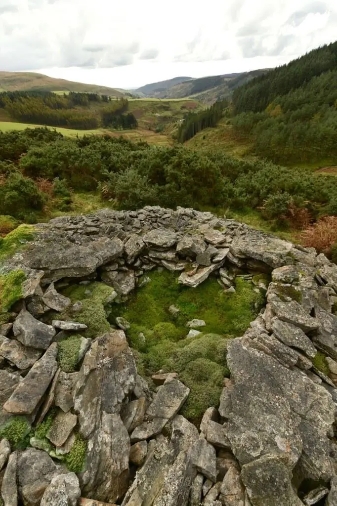 130._Carn_cairn-3695s_1.webp