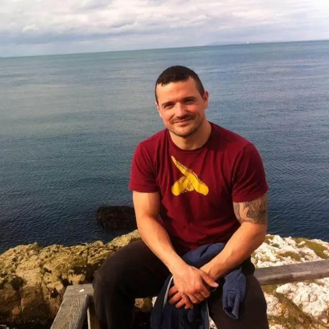Honest Ulsterman - Features - The Whole Sea by Matthew Rice
